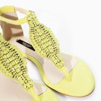 sandalia plana detalle 